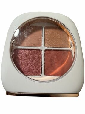 Flower Eyeshadow Quad Palette with Warm Tones